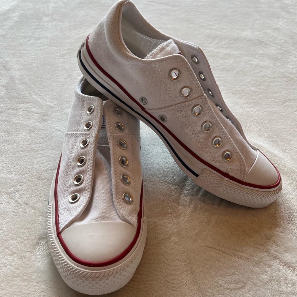 Converse Slide ons, like new.